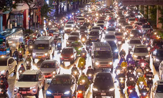 Hà Nội có tới hơn 300 điểm ùn tắc những hôm trời mưa 