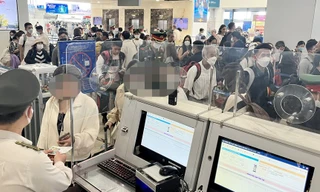 Cấm bay 1 năm nữ hành khách dùng giấy tờ giả 