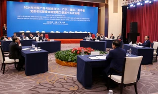 Bí thư 4 tỉnh Việt Nam gặp gỡ lãnh đạo Khu tự trị dân tộc Choang - Trung Quốc