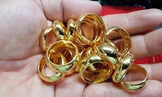 Vàng nhẫn cao bất thường, thị trường 'diễn biến lạ' 
