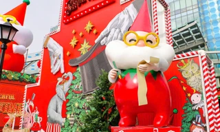 Ông già Noel, người tuyết khổng lồ 'đổ bộ' trung tâm thương mại Hà Nội 