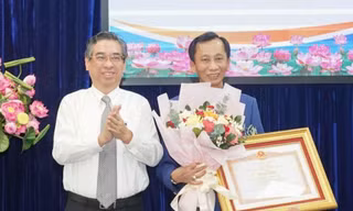 Thủ tướng tặng bằng khen Hiệp sĩ Đại Thánh giá Lê Đức Thịnh