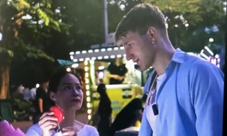 Hà Nội: Xác minh vụ khách Tây bị 'hét giá' hoa quả ở hồ Hoàn Kiếm