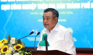 Chủ tịch Hà Nội ngưỡng mộ doanh nghiệp 'vượt qua rừng thủ tục hành chính'