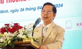 Chủ tịch chi gần 400 tỷ đồng mua cổ phiếu công ty