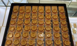 Lạ lùng giá vàng 'chợ đen'