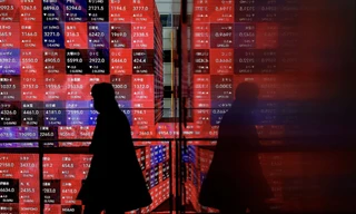 Chứng khoán châu Á chìm trong 'biển lửa' vì ông Trump 