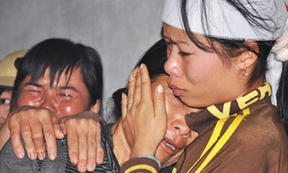 Lời khẩn cầu của mẹ hai nạn nhân vụ 'cò' ngân hàng