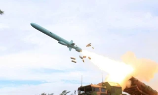 Trung Quốc bắn thử tên lửa chống tàu YJ-62 ở Biển Đông. Ảnh: PLA Daily.