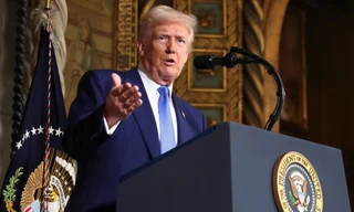 Tổng thống Mỹ Donald Trump phát biểu với các phóng viên tại Mar-a-Lago, Palm Beach, Florida, ngày 18/2/2025. Ảnh: AP.