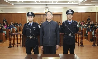 Lưu Thiết Nam, cựu Phó Chủ nhiệm Ủy ban Cải cách và Phát triển Quốc gia Trung Quốc, năm 2014 bị kết án tù chung thân vì tội nhận hối lội. Ảnh: Xinhua.