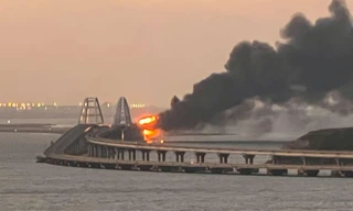 Đánh bom xe trên cầu dài nhất châu Âu nối Tây Nam Liên bang Nga với Crimea