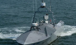 Một chiếc tàu không người lái như này trước mắt có thể được dùng để rà phá thủy lôi. Ảnh: US Navy.