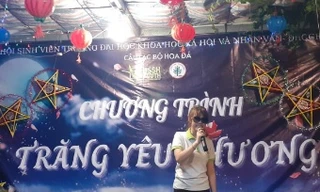 Mang Trung thu yêu thương tới xóm chài nghèo ở Hà Nội