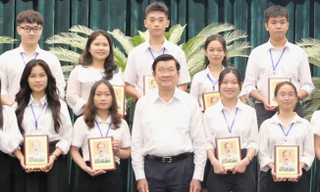 Nguyên Chủ tịch nước Trương Tấn Sang gửi lời tâm huyết đến bạn trẻ Hà Tĩnh