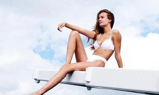 Dáng ngọc thanh mảnh của 'thiên thần nội y' Josephine Skriver