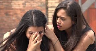 Khóc nơi công cộng - trào lưu mới của giới trẻ Trung Quốc