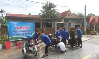 Rửa xe gây quỹ tặng quà Trung thu cho thiếu nhi khó khăn