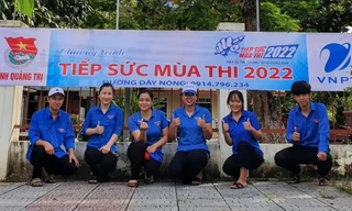 'Áo xanh' Quảng Trị tiếp sức mùa thi: Hỗ trợ ăn sáng, trưa cho thí sinh huyện nghèo rẻo cao