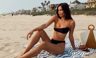 Mỹ nhân lai Kelsey Merritt thả dáng quá đỗi gợi cảm 