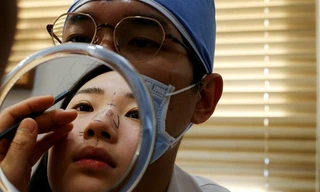 Mùa đông - mùa 'dao kéo' của giới trẻ Hàn Quốc