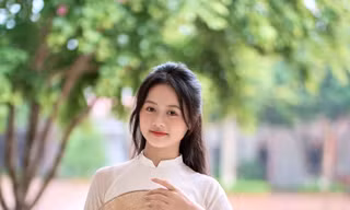 Nữ sinh lớp 11 là Hoa khôi thanh lịch Sơn La 2024