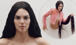 'Chân dài' đắt giá nhất thế giới táo bạo cởi áo che ngực trần