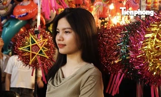 Người trẻ chơi Trung thu trong không gian lung linh huyền ảo