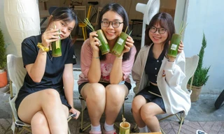 Bán 250 ống tre/ngày, ông chủ gây sốt với thứ thức uống đặc biệt