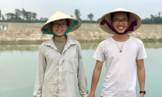 Cặp vợ chồng 'cất bằng kỹ sư' về quê làm nông dân