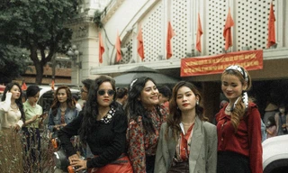 Nhóm bạn trẻ Hà Nội chụp bộ ảnh Tết thập niên 80 gây sốt