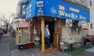 Chàng trai Mỹ chi 1.850 USD mỗi tháng để sống trong tiệm giặt là