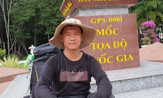 Chàng trai đi bộ xuyên Việt để ngắm nhìn vẻ đẹp đất nước