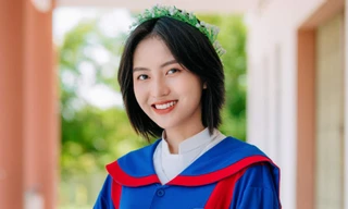 Nữ sinh năm 2 đăng quang hoa khôi Trường ĐH Ngân hàng TPHCM