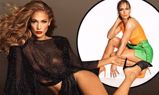 Jennifer Lopez quyến rũ 'nảy lửa' ở tuổi 50