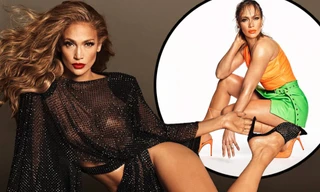 Jennifer Lopez quyến rũ 'nảy lửa' ở tuổi 50