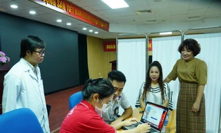 Công đoàn cơ quan TƯ Đoàn tổ chức tư vấn, khám sức khỏe cho cán bộ nữ nhân ngày 20/10