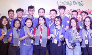 Đội hình thanh niên TPHCM lên đường tình nguyện Hè tại Lào