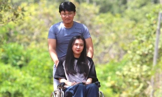 Chuyện cổ tích của cô gái ngồi xe lăn 