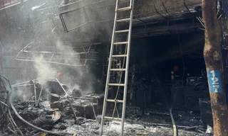 'Bà hỏa' thiêu rụi 3 ngôi nhà ở trung tâm TP.Buôn Ma Thuột