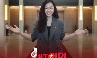 MC Phạm Ngọc Hà My sôi nổi năng động thể hiện vũ điệu bầu cử