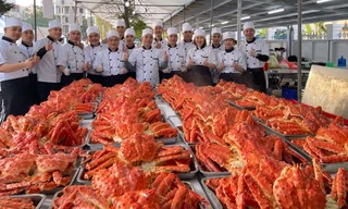 Đám cưới 'khủng' hơn 100 cua hoàng đế, hơn 1.000 bào ngư ở Bắc Ninh