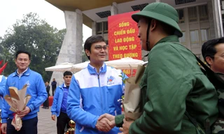 Công chức Trung ương Đoàn lên đường nhập ngũ 