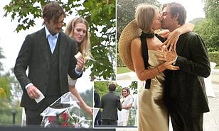 Bạn gái cũ tài tử Titanic kết hôn ở quê nhà