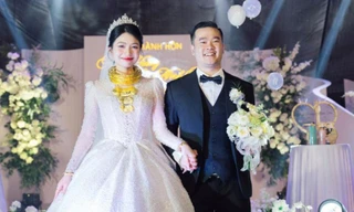 Cô dâu đeo vàng trĩu cổ trong đám cưới tiết lộ chuyện tình yêu bên xứ người