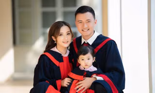 Nữ sinh Học viện Tài chính lập gia đình, có con từ năm 18 tuổi