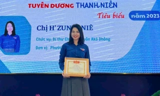 Nữ Bí thư chi đoàn truyền lửa tình yêu văn hóa truyền thống