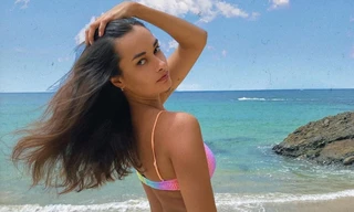 Say đắm dáng vóc quyến rũ của 'chân dài' 9x Gizele Oliveira