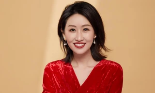 Cô gái blogger bán được 100 chiếc xe hơi trong 5 phút