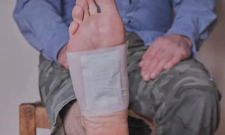 Thực hư công dụng 'thần kỳ' của miếng dán thải độc chân 